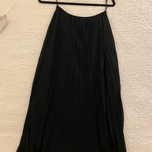 Babaton Pleated Midi Skirt - Size M - Picture 1 of 2